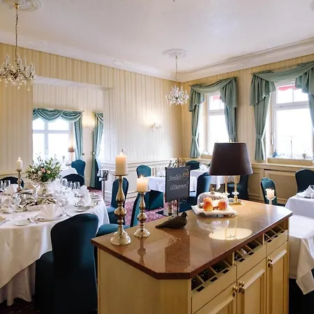 מלון Ringhotel Schloss
