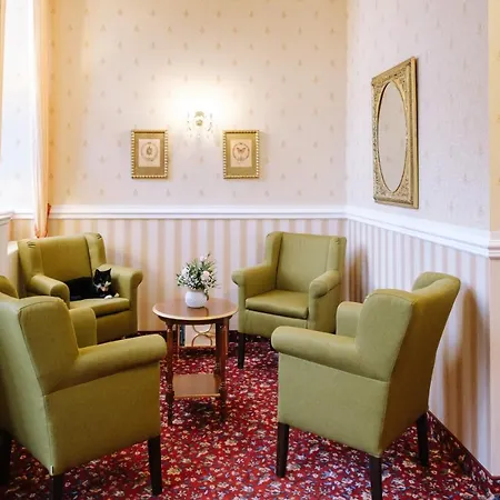 فندق Ringhotel Schloss