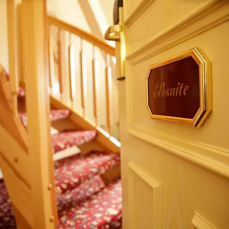 מלון Ringhotel Schloss 4*