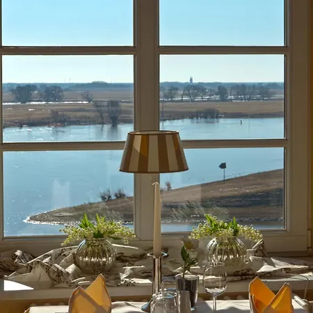 מלון Ringhotel Schloss 4*