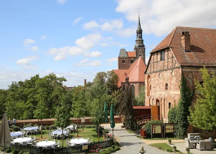 坦哲蒙城堡酒店 酒店