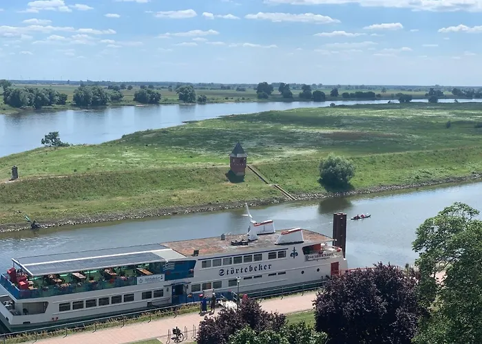 坦哲蒙城堡酒店