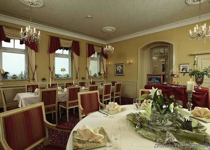 坦哲蒙城堡酒店 4*