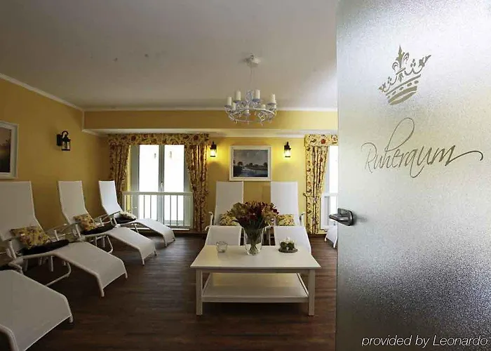 Ringhotel Schloss Отель Тангермюнде